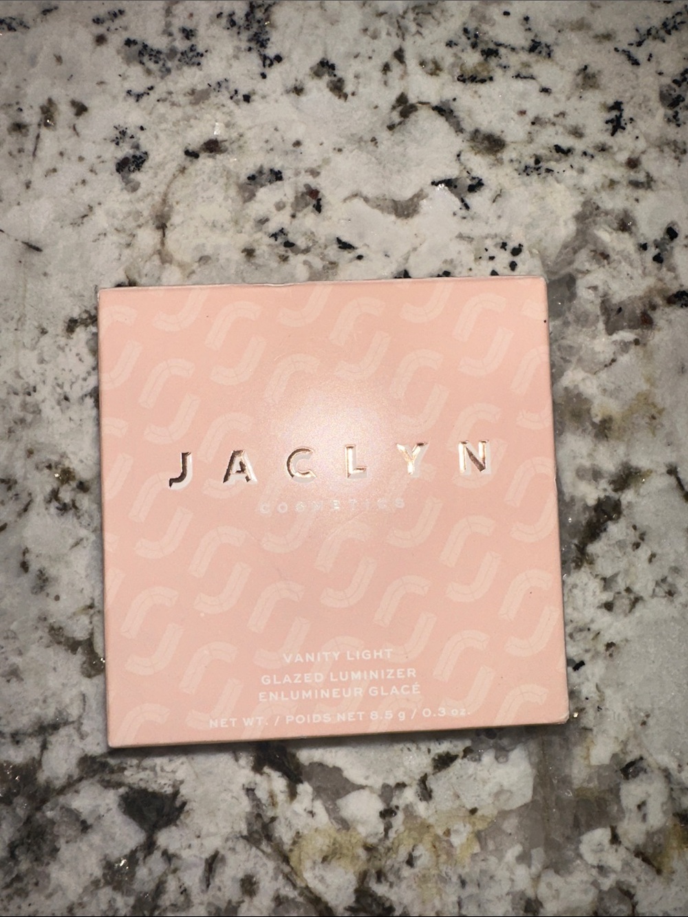Jaclyn Cosmetics Vanity Light Highlighter - shade I'm radiant